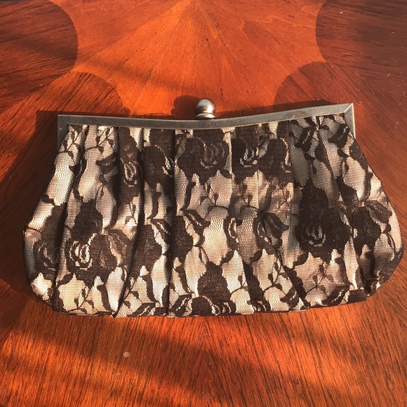 Black lace evening clutch - Picture 3 of 5